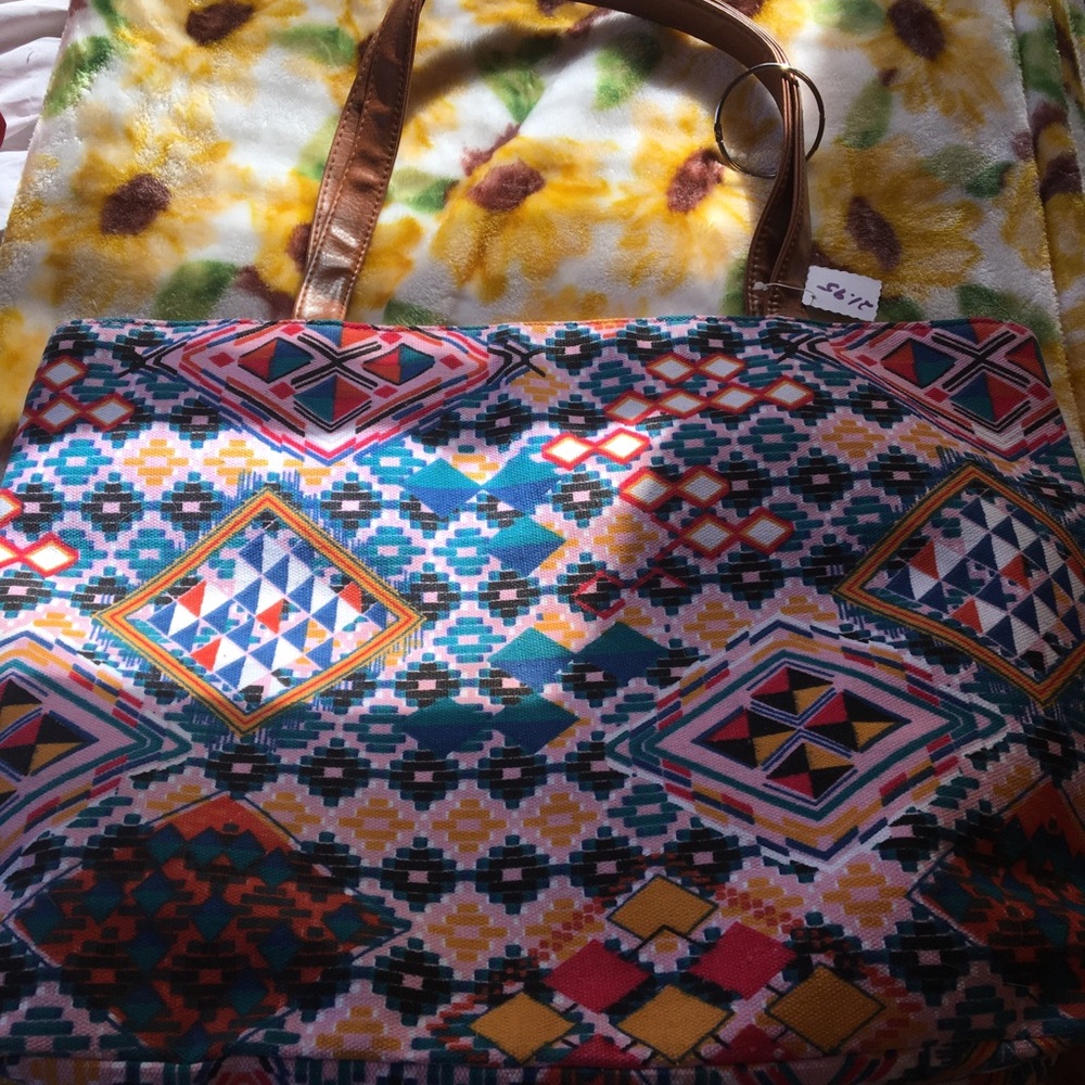 Large tote